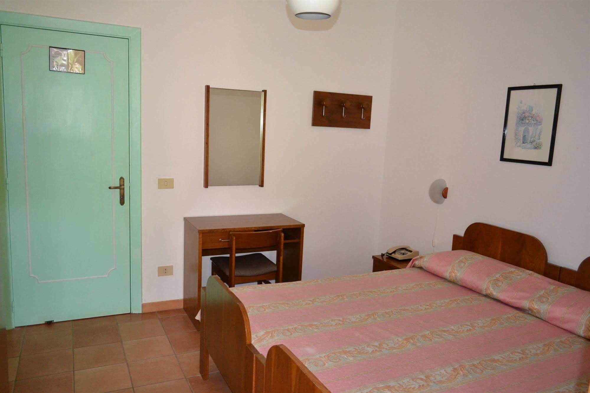 Hotel Villa Bina Sant'Angelo  Екстериор снимка