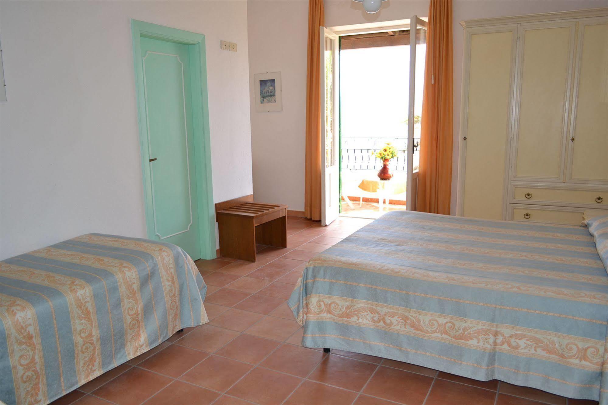 Hotel Villa Bina Sant'Angelo  Екстериор снимка