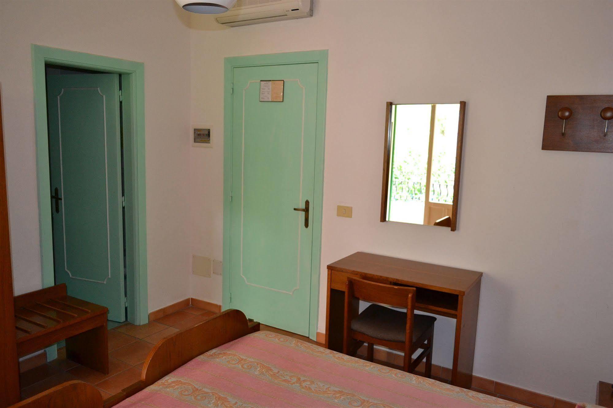 Hotel Villa Bina Sant'Angelo  Екстериор снимка