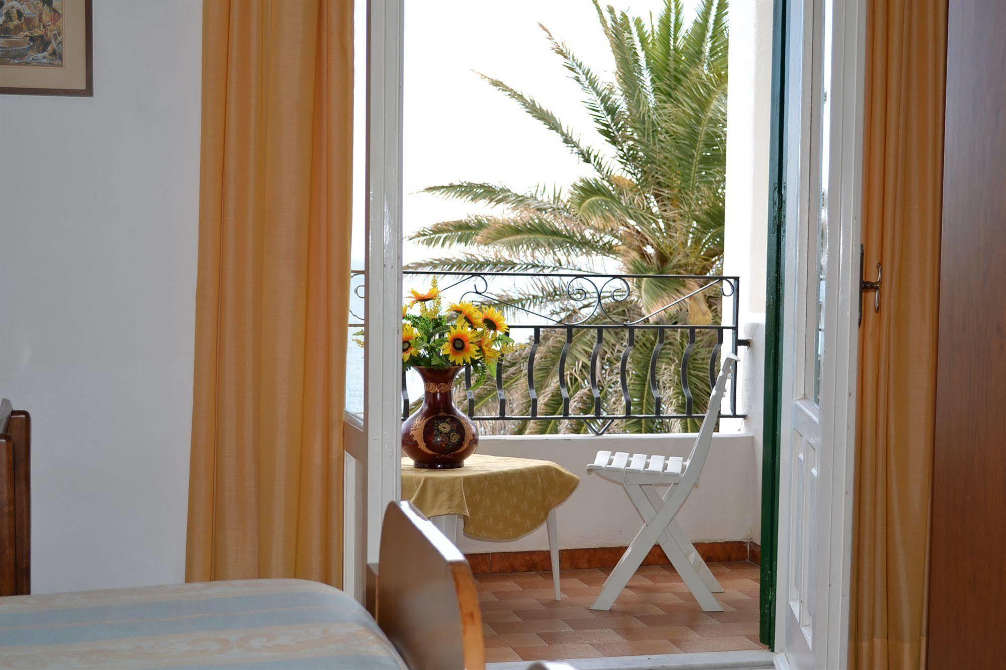 Hotel Villa Bina Sant'Angelo  Екстериор снимка