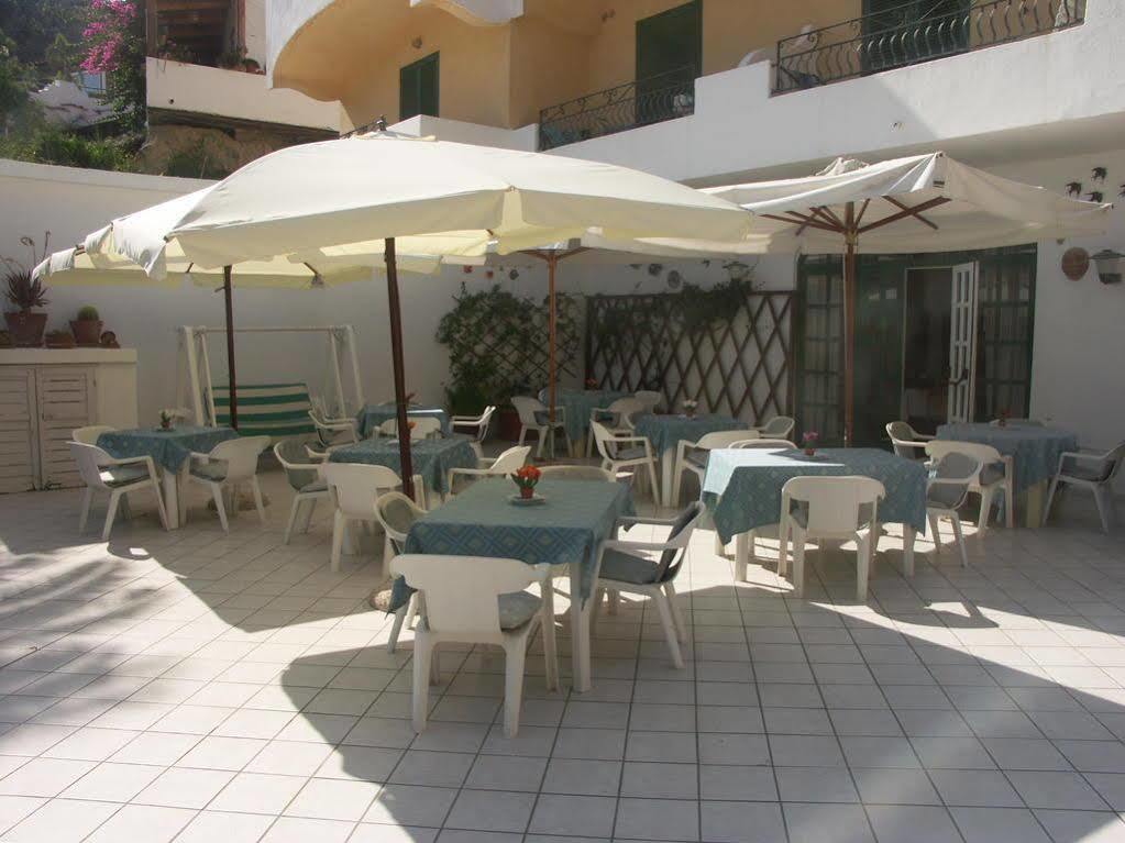 Hotel Villa Bina Sant'Angelo  Екстериор снимка
