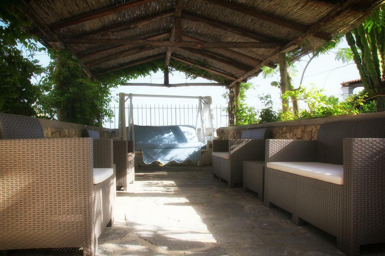 Hotel Villa Bina Sant'Angelo  Екстериор снимка