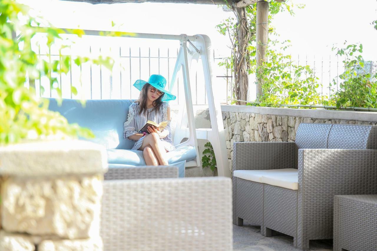 Hotel Villa Bina Sant'Angelo  Екстериор снимка
